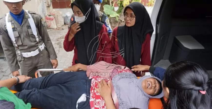 Warga Terluka saat Perebutan Buceng Lanang dan Buceng Wadon di Peringatan Hari Jadi Kabupaten Tulungagung
