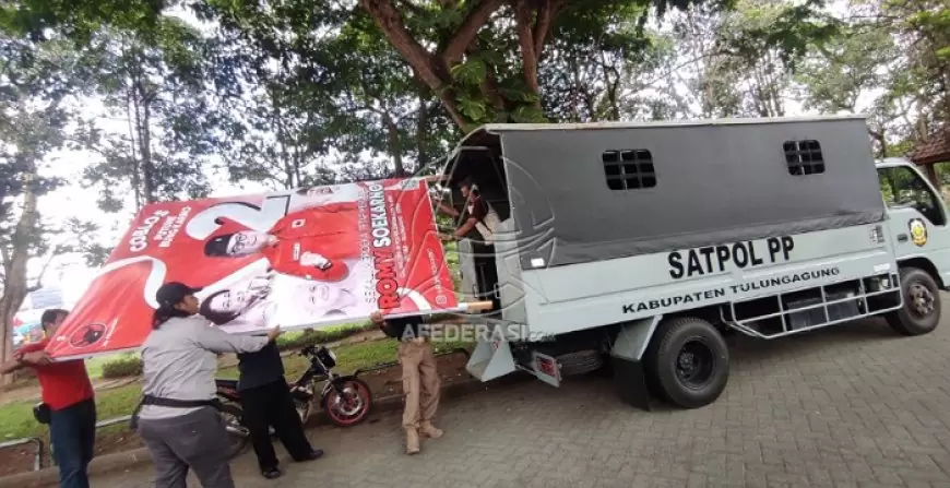 Dinilai Curi Start Kampanye, Ratusan Baliho Caleg Ditertibkan Satpol PP dan Bawaslu