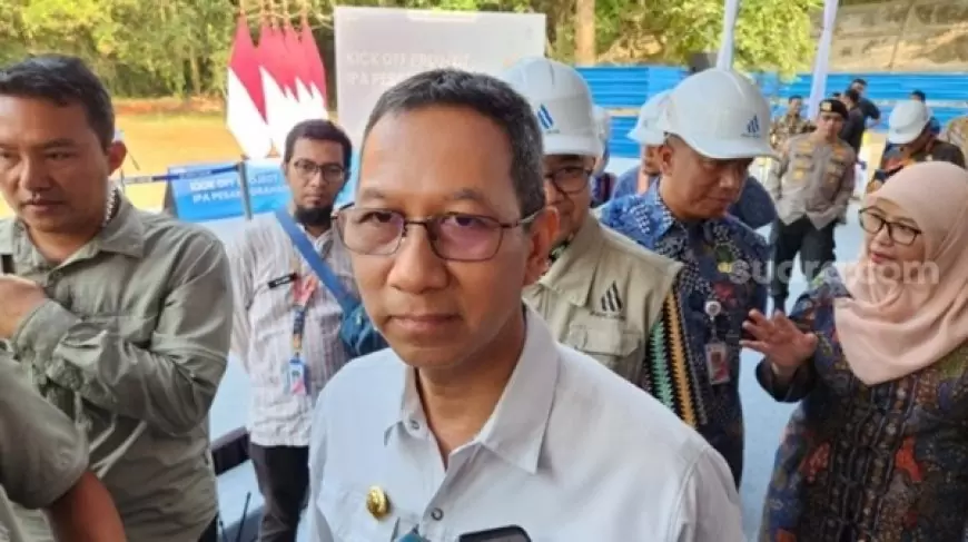 Pj Gubernur DKI Jakarta Tinjau Instalasi Air PAM di Kelurahan Kebon Kosong
