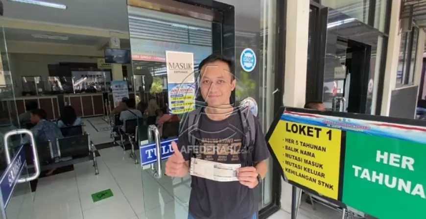 Samsat Tulungagung Berikan Apresiasi pada Wajib Pajak yang Memanfaatkan Layanan Drive Thru dan Walk Thru