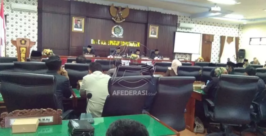 DPRD Trenggalek Setujui Empat Raperda Menjadi Perda dalam Rapat Paripurna Terbuka