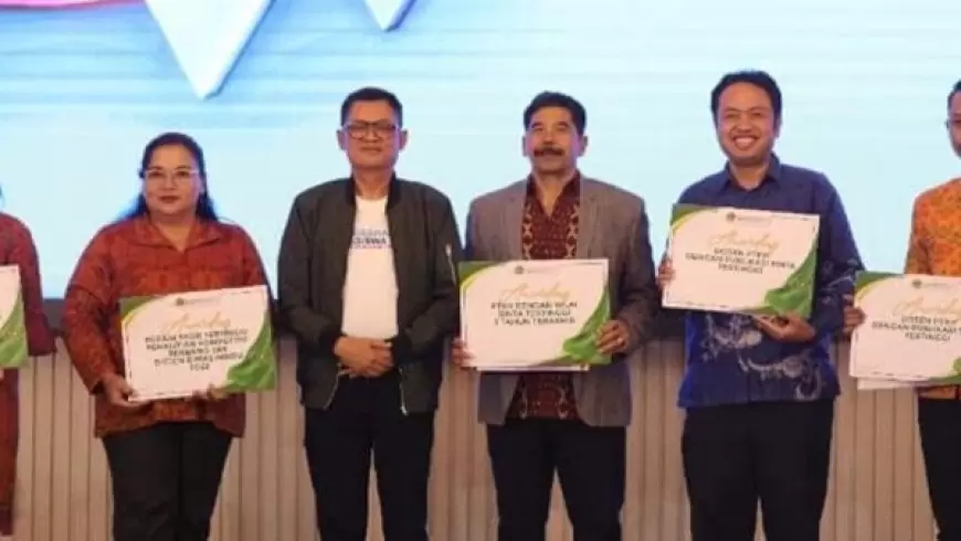 Prestasi Gemilang UHN IGB Sugriwa di Hari Guru Nasional 2023: Raih Penghargaan Wirausaha Muda Mahasiswa Hindu