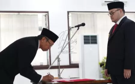 Lantik Pejabat Pemkab, Bupati Kediri Tekankan Pentingnya Loyalitas dan Kejujuran
