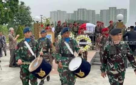 Panglima TNI Jenderal Agus Subiyanto Pimpin Upacara Pemakaman Letjen TNI (Purn) Doni Monardo di TMP Kalibata