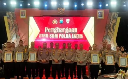 Briptu Ahmad Maroziq dari Polres Trenggalek Diganjar Penghargaan oleh Polda Jatim