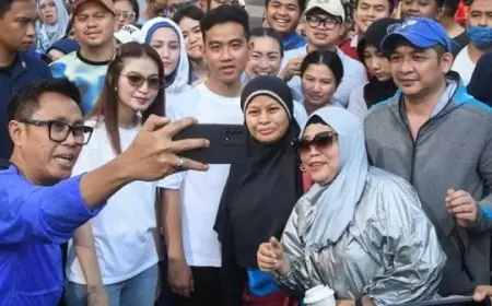 Gibran Rakabuming dan Selvi Ananda Ajak Warga Poris Gaga Cegah Stunting dengan Bagikan Susu
