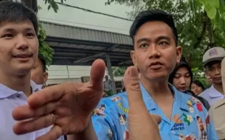 Gibran Rakabuming Raka Ungkap Serangan Masif di Media Sosial: Tidak Balas Fitnah dengan Fitnah, Tetap Sabar