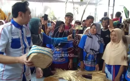 Kunjungan Ibas Fraksi Partai Demokrat ke Desa Jambu: Dorong Pengembangan UMKM dan Kreativitas Warga