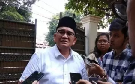 Prabowo Subianto Dikritik oleh Ruhut Sitompul terkait Penampilan Panasnya
