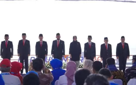 Bupati Trenggalek Terima Penghargaan dari Presiden RI atas Kontribusi Kelautan