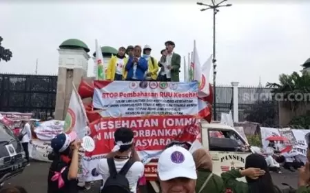 Kontroversi UU Kesehatan: Protes Nakes dan Unjuk Rasa di Depan DPR