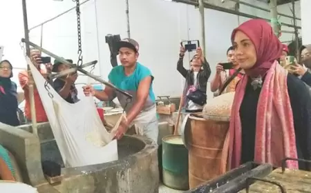Istri Capres Ganjar Pranowo Sambangi Pengusaha Tahu, Dorong Ilmuwan Kembangkan Bibit Kedelai Lokal