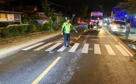 Nahas ! Gagal Mendahului, Pelajar Mojokerto Tewas Terlindas Truk