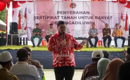 Jadi Penerima Sertifikat PTSL Terbanyak, Masyarakat Desa Ngadiluwih Terima 1.200 Sertifikat