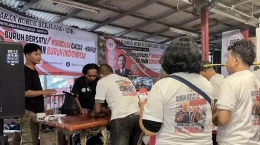 Bazar Ketahanan Pangan untuk Buruh oleh Sukarelawan Ganjar Pranowo di Jakarta Selatan