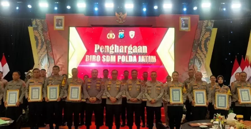 Briptu Ahmad Maroziq dari Polres Trenggalek Diganjar Penghargaan oleh Polda Jatim