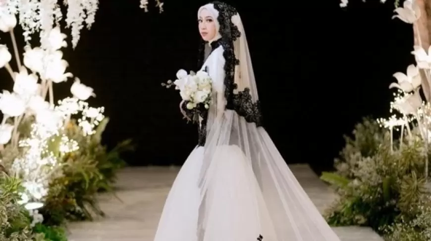 Ivan Gunawan Rancang Gaun Pengantin Adiba Khanza: Elegan dan Syar'i
