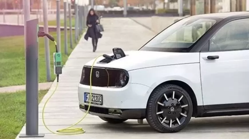 Honda Putuskan Berhenti Produksi Mobil Listrik Honda E Mulai Januari 2024