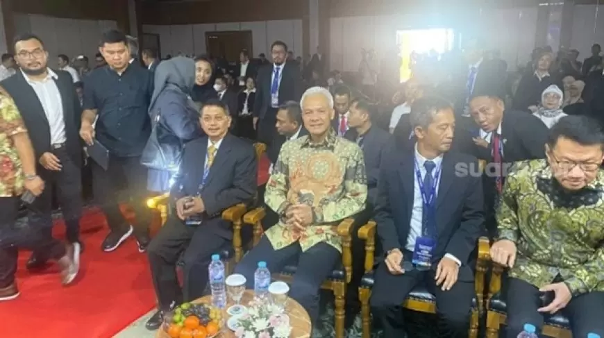 Ganjar Pranowo Siap Laporkan Hilangnya Baliho dan Spanduk Kampanye di Banten