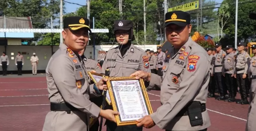 Empat Anggota Satreskrim Polres Trenggalek, Raih Penghargaan dalam Mengungkap Penipuan Online