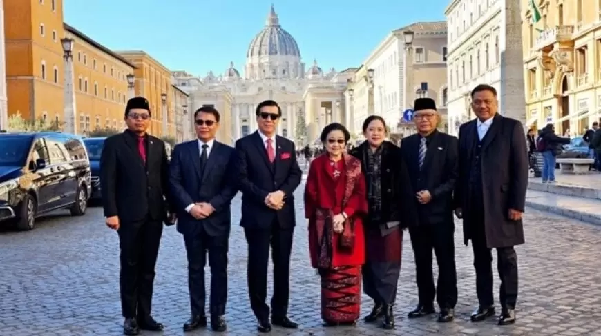 Paus Fransiskus Sambut Hangat Pertemuan dengan Megawati dan Delegasi Indonesia di Vatikan