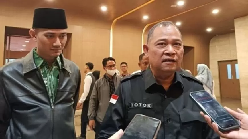Klarifikasi Bawaslu Terkait Pemasangan Baliho Prabowo-Gibran di Atas Pos Polisi Mojokerto