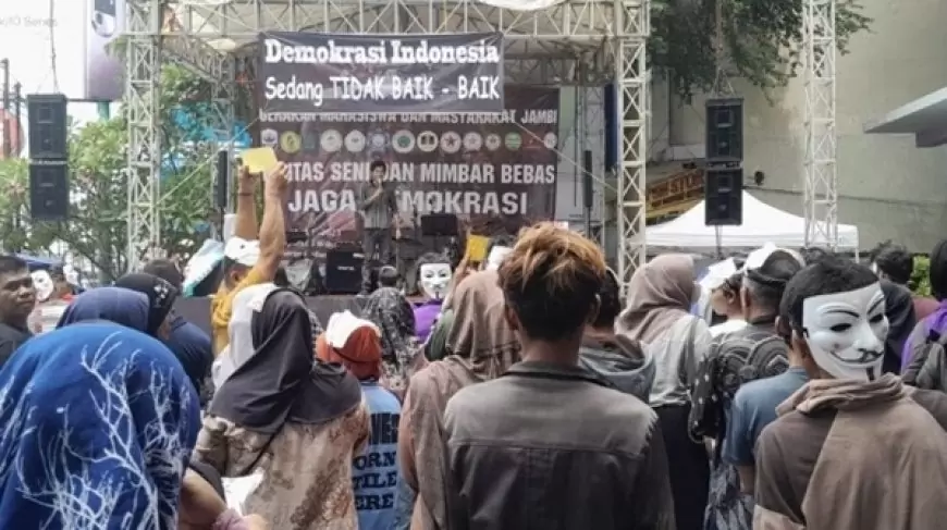 Mahasiswa Jambi Bentangkan Bendera Demokrasi: Tolak Politik Dinasti dan Serukan Keadilan HAM