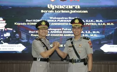 Wakapolres dan Kabag Ops Polres Gresik Dimutasi