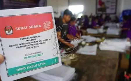 KPU Tulungagung Memulai Proses Sortir dan Lipat Surat Suara Pemilu 2024