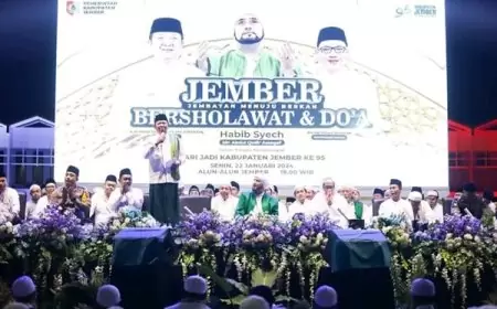 Jember Gelar Sholawat dan Doa, Habib Syech: Wes Wayahe Jember Apik dan Keren