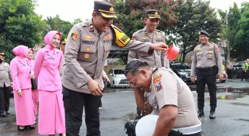 Lima Kapolsek dan 85 Personil Polres Kediri Naik Pangkat