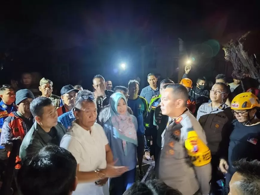 Prajekan Dihantam Bencana, PJ Bupati Bondowoso Tinggalkan Konser Letto di Alun-alun RBA Ki Ronggo