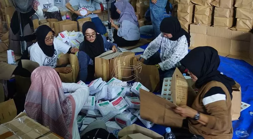 Termasuk Cuaca, KPU Tulungagung Ungkap Kendala Setting Packing Logistik Pemilu 2024