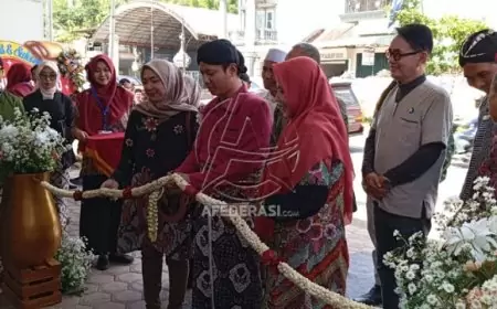 Bupati Trenggalek Resmikan Klinik Mata KMU