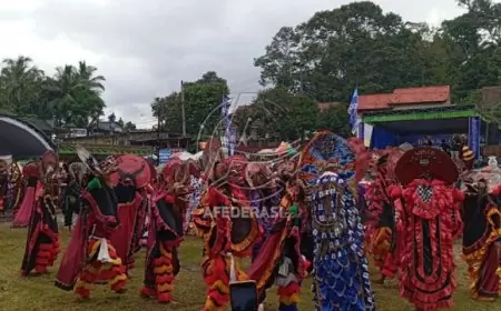 Cukup Meriah, Tampilan Ratusan Seni Tari Barongan Sambut Edhie Baskoro Yudhoyo di Watulimo
