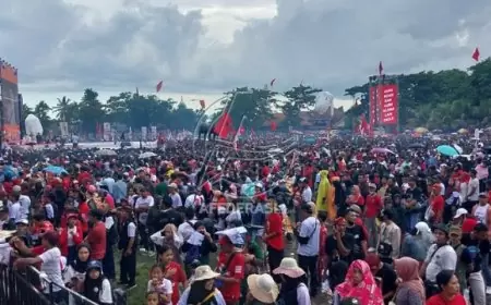 Hujan Tak Menyurutkan Semangat Ribuan Pendukung Ganjar-Mahfud di Kampanye Akbar Banyuwangi