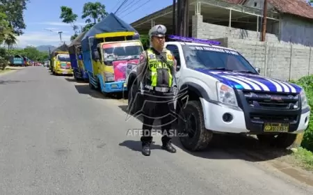 Pastikan Distribusi Logistik Pemilu 2024 Aman dan Lancar, Polres Trenggalek Kerahkan Personel Pengamanan