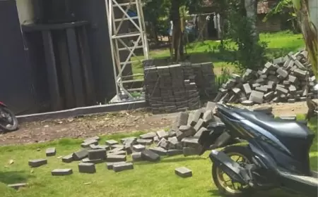 Warga Jambewangi Banyuwangi Kecewa, Bantuan Paving Caleg Diminta Kembali