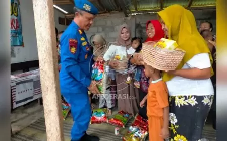 Satpolairud Polres Situbondo Salurkan Bantuan Gizi untuk Atasi Stunting di Desa Semiring