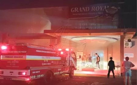 Karaoke 'Restoran' Grand Royal Banyuwangi Dilalap Api