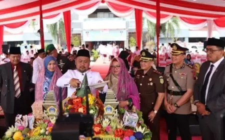 Momen HUT Emas, Bupati Apresiasi Peran Aktif Masyarakat Bangun Gresik
