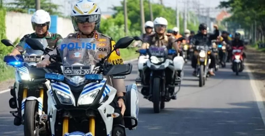Plh Gubernur Jatim Monitoring Kesiapan TPS dan Logistik  di Gresik