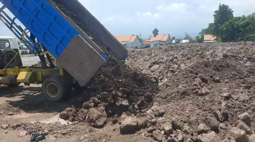 Terima Tanah Urug dari Tambang Andesit, Pelaksana TOL Probowangi Bungkam