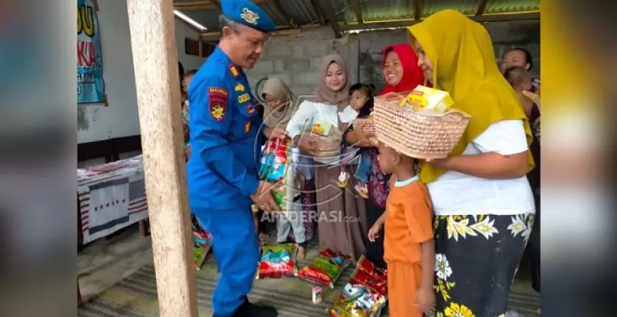 Satpolairud Polres Situbondo Salurkan Bantuan Gizi untuk Atasi Stunting di Desa Semiring