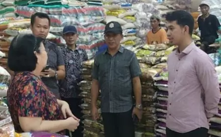 Jelang Ramadan , Satgas Pangan Polres Gresik Sidak Harga dan Stok Bahan Pokok