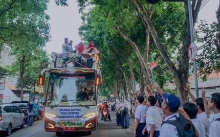 10 Tahun Penantian, Kabupaten Gresik Kembali Boyong Piala Adipura