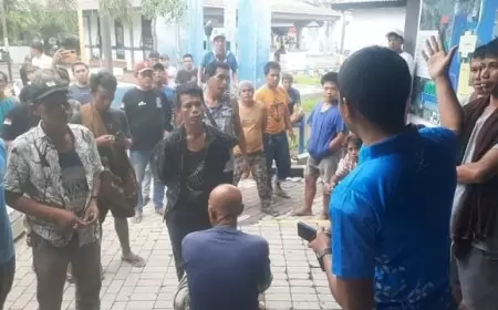 Situasi Chaos di Pelabuhan Jangkar Situbondo, Kapal Fery Tak Berlayar