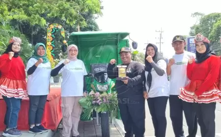 Banyuwangi Raih Piala dan Plakat Adipura, Bupati Ipuk Beri Hadiah Motor Pengangkut Sampah