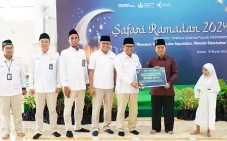 Petrokimia Salurkan Bantuan Untuk Guru TPQ Imam Rawatib dan Anak Yatim Piatu Senilai Rp 1,6 Miliar