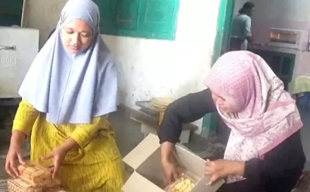 Perajin Kue di Jombang Kebanjiran Order di Bulan Ramadan